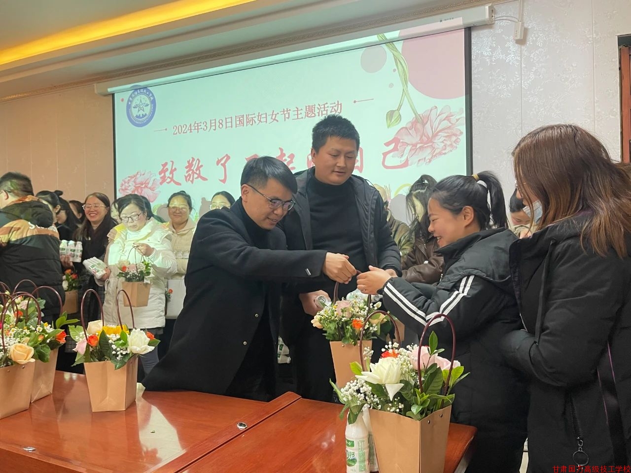 绽放芳华，共赴春日之约